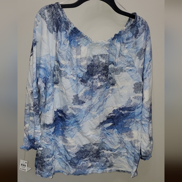 Off the Shoulder Abstract Top - Picture 3 of 5